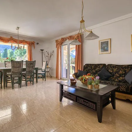 Villa Toscana By Interhome